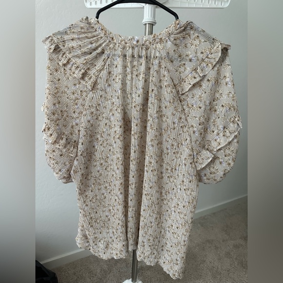 Flowered blouse loose fit new without tag - Picture 2 of 4